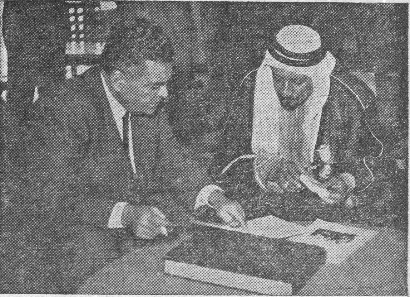 صورة الشيخ عبدالله المبارك والشيخ سعيد تقي الدين