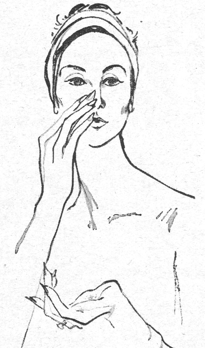 رسم لامرأة تنظف وجهها