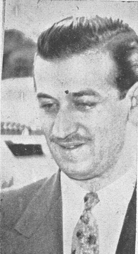 الاستاذ رياض طه